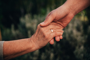 helfende Hand Werbung.png 2